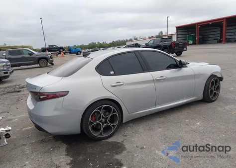 2024 Alfa Romeo Giulia Ti Rwd z USA, uszkodzony, nr VIN ZARFAMBN6R7680536